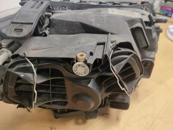 Farol BMW 1 E81 E87 2006 image 6