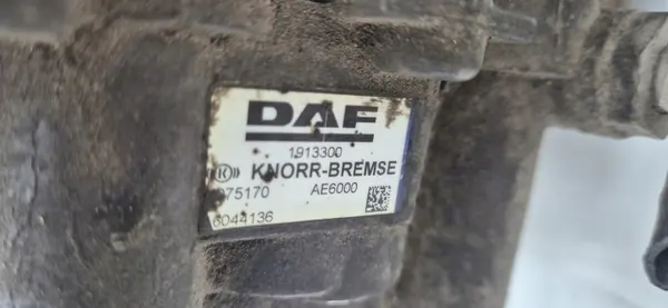 Válvula secadora DAF XF 106 OEM 1913300 - Usada image 4