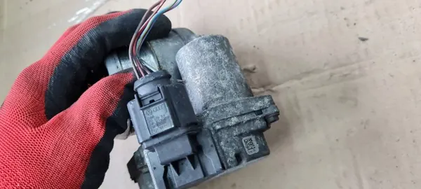 Spjällhus Audi A8 S8 D3 OEM 4E0145950H image 6
