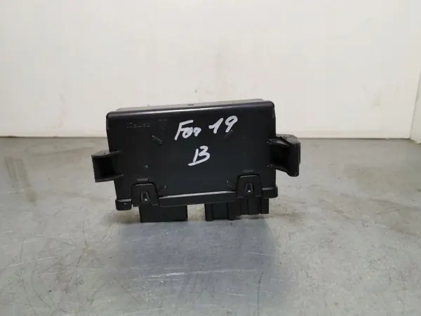Módulo de portón Subaru Forester OEM FBZ14767 image 3