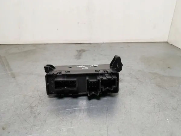 Módulo de portón Subaru Forester OEM FBZ14767 image 4
