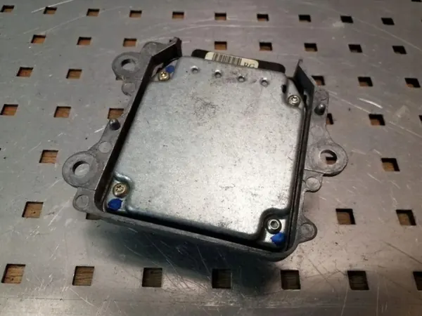 Module Capteur Airbag OEM 04748604AA Chrysler image 4