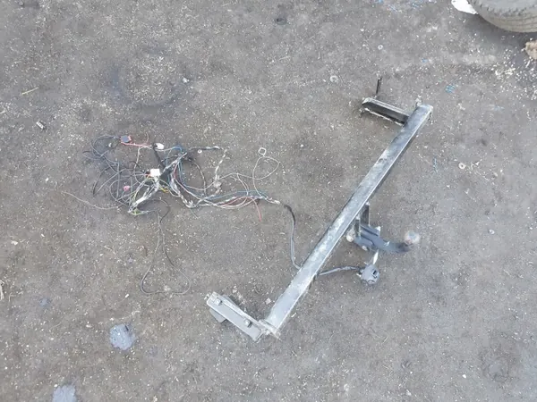 OEM Peräkärkikoukku VW Polo 6N1 Farmari 2000 - Käytetty image 7