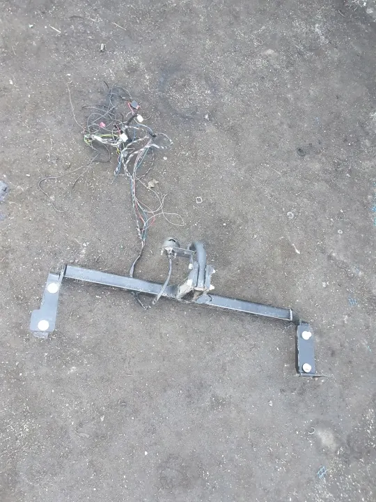 OEM Peräkärkikoukku VW Polo 6N1 Farmari 2000 - Käytetty image 8