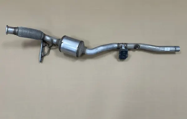 Audi Q3 83A Katalysaattori OEM 5QA253059KH image 2