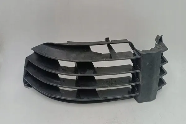 Griglia centrale paraurti VW PASSAT VARIANT B5 3B0853665H image 3