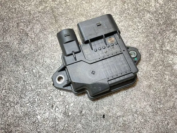 Relais Mercedes-Benz OEM 1110067 - Occasion image 2
