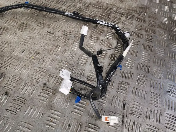 Subaru Forester Heckklappen-Kabelbaum OEM FBZ14923 image 3