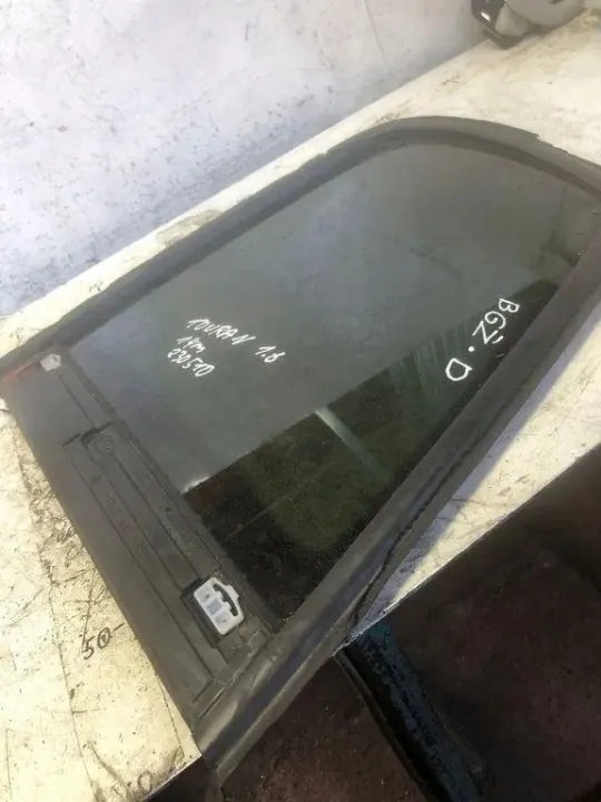 OEM 43R001667 Oikea takalasi VW Touran 5T1:lle image 2