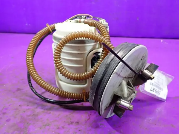 VW POLO III 6N 94-01 Brandstofpomp 6N0919051K 4 Pin image 2