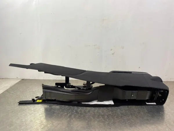 Kia Stinger console armsteun OEM FOB43783 - Gebruikt image 10