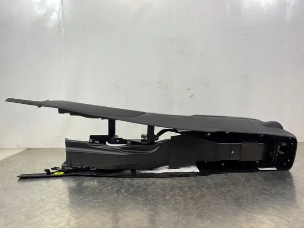 Kia Stinger console armsteun OEM FOB43783 - Gebruikt image 6