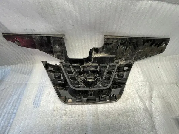 Nissan Juke I Lift Bumper Grill 62070-BV80A / 62072-BV80A image 2