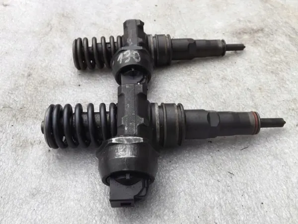Inyector Bosch 038130073AL para VW Passat B5 1.9TDI image 4