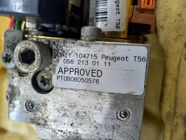 Pompe de toit OEM 10562130111 pour Peugeot 307 CC FL image 6