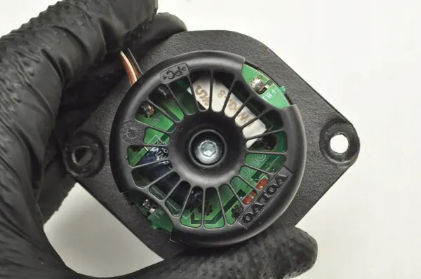 Tweeter Volvo C70 II OEM 273634 - Usado image 4