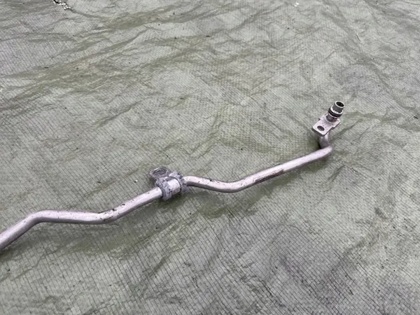 Conducto de aceite Porsche OE usado OEM 7P5317801D image 3