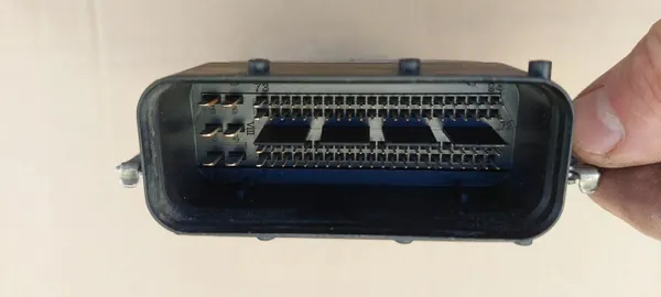 Controlador AdBlue Iveco Daily OEM 0281035663 5802440689 image 5