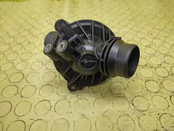 BMW E60 3.0 Thermostaat OEM 754947603 - Gebruikt image 4