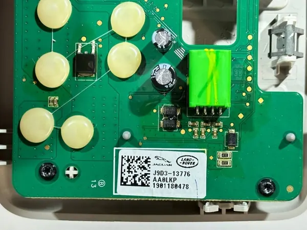 Lampe intérieure Jaguar OEM T4K7741LKP - État utilisé image 3