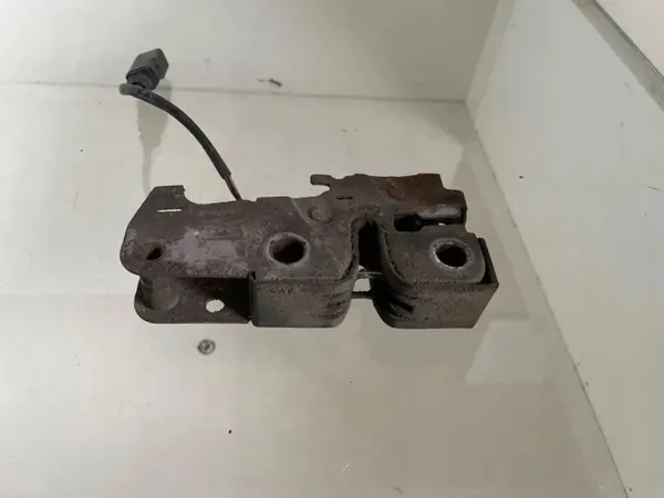 Fecho capô OEM 1J0973802 para Skoda Fabia II 1.9L image 2