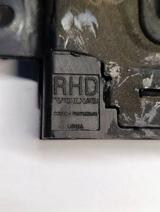 Volvo V40 II Höger motorhuvslås 31425974 image 3