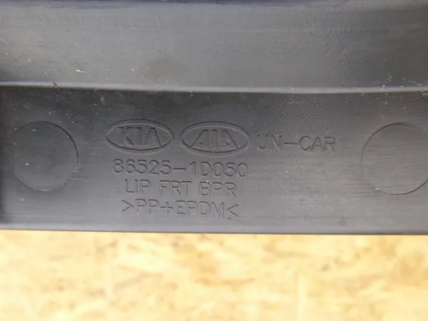 Spoiler de parachoques delantero Kia Carens III image 3