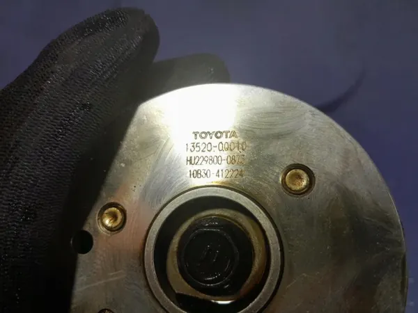 Árvore de cames Toyota OE OEM 13520-0Q010 - Usado image 5