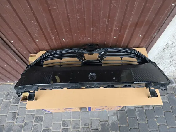 Toyota Yaris IV Grille 2020 OEM 53101-0DB60 image 2