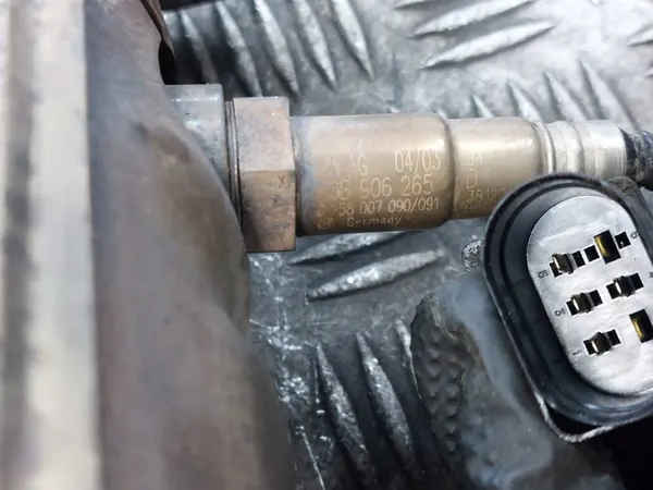 Catalyseur Vide Audi A4 B6 2.0 20V ALT image 5