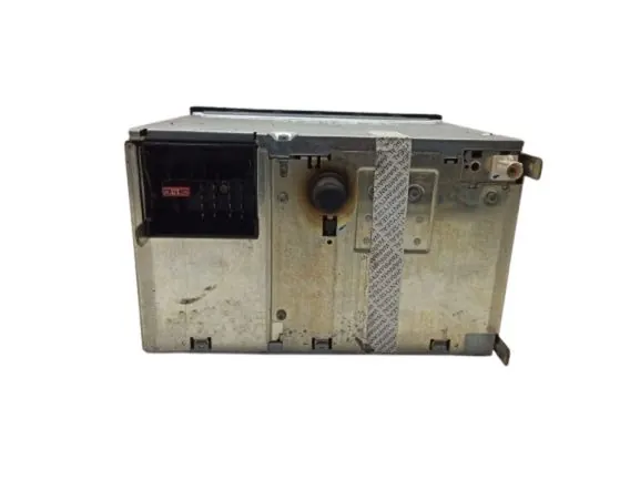 Radio CD VW OEM pour Polo IV 9N 1.4 - Occasion image 3