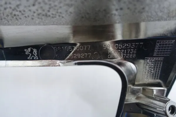 OEM 9810530077 Kromipuskurinlista Peugeot 208 Lift image 7