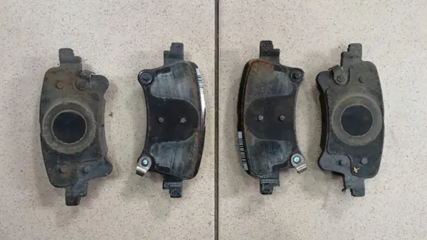 Bromsbelägg bak OEM 68 för Jeep Wrangler JL 4xe image 2