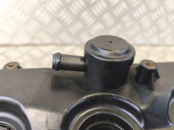 Tapa de válvulas OEM 8980011422 para Opel Astra IV J 1.7 CDTI image 3