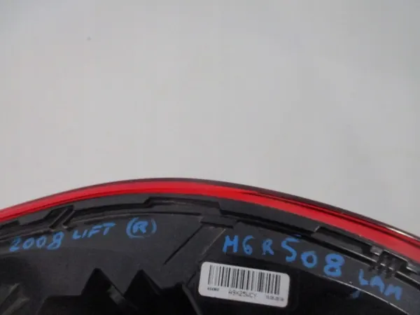 PEUGEOT 2008 LIFT Lámpara de Maletero Derecha image 8