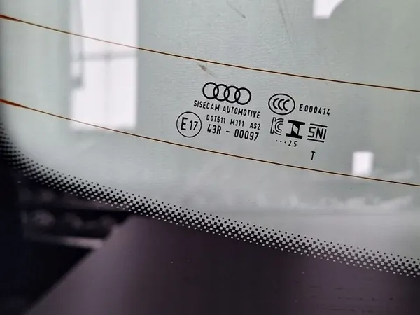 Audi A3 8Y Sedan Achterruit OEM 8Y5845501B image 3