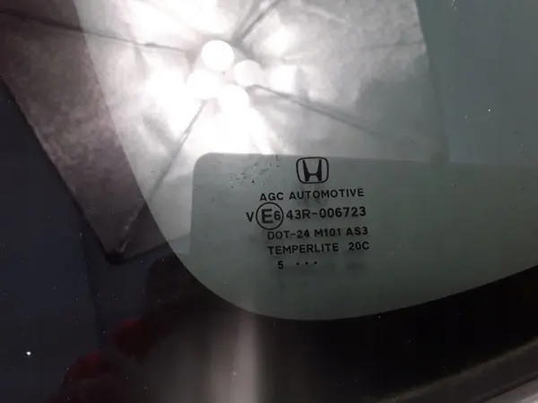 Vitre latérale arrière Honda CR-V OEM 73561SWAA11 image 3