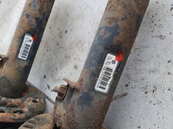 AUDI A3 8P 1.6 Ammortizzatore Anteriore Sinistro 1K0413031AS image 2