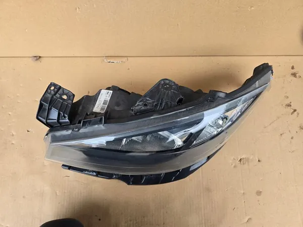 Farol esquerdo Renault Laguna II 2006-07 image 2