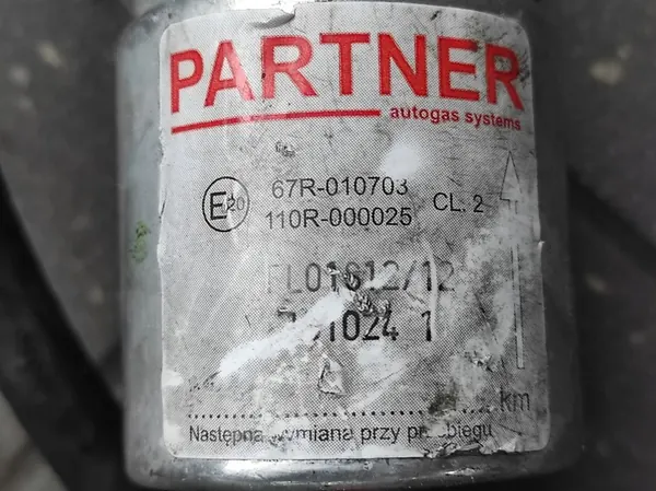 Rampe d'injecteur de gaz Mazda 6 image 6