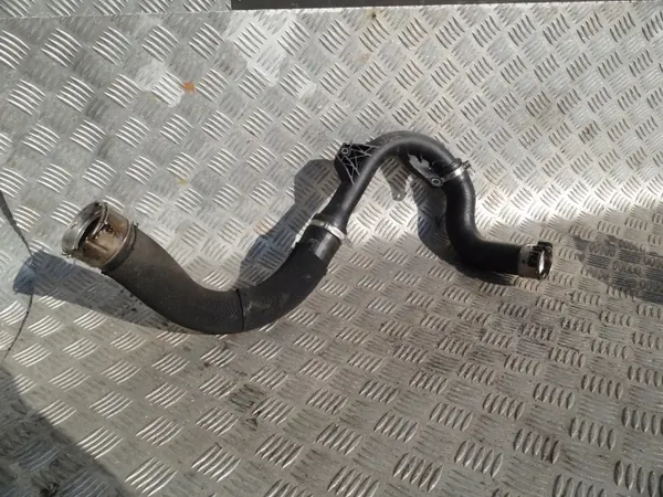 OEM 144604864R Intercoolerpijp voor Dacia Duster II image 3