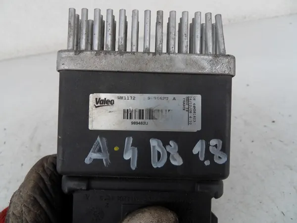 Module de Contrôle de Ventilateur AUDI A4 B8 2007-2011 OEM image 4