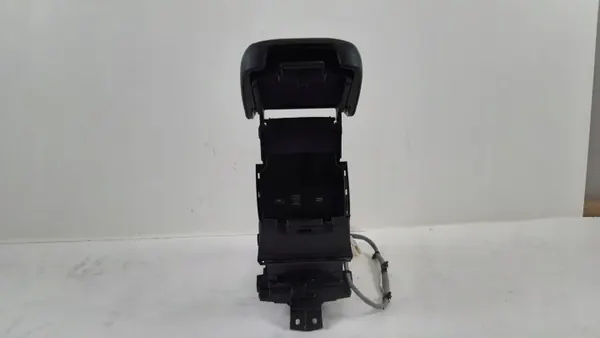 Honda CR-V IV Armsteun OEM 83400-T1G-E520-M1 image 10