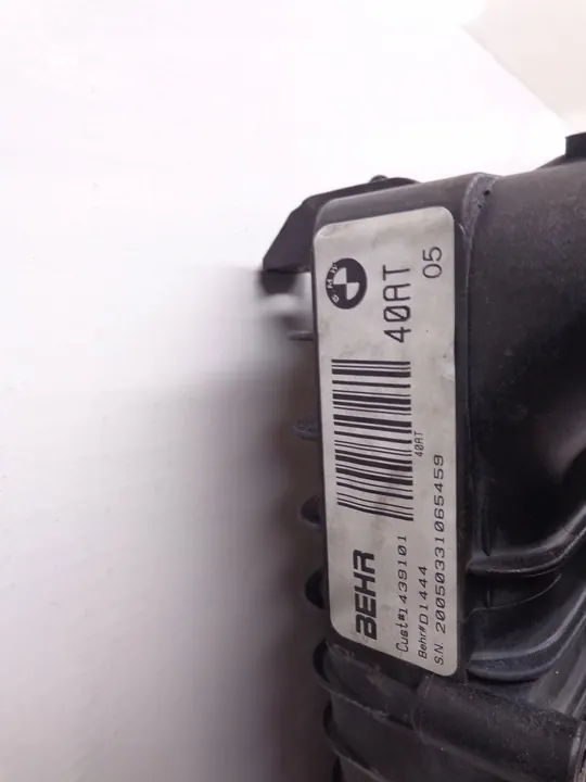 BMW X5 E53 4.4 V8 Vattensradiator 1439101 image 5