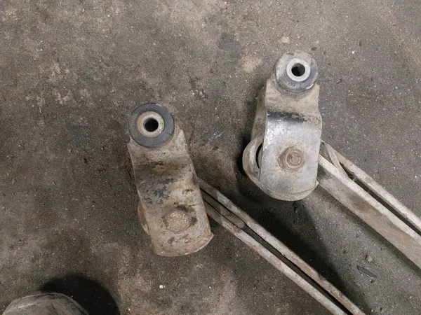 Ressort à lames avant OEM 645654 Mercedes T1 Duck image 3