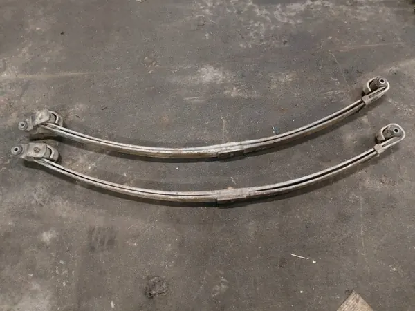 Ressort à lames avant OEM 645654 Mercedes T1 Duck image 4