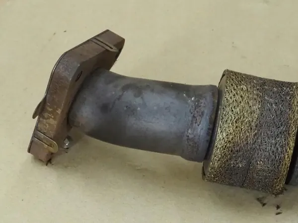 Pakoputken keräin OEM 642.852 858 Mercedes 3.0 CDI image 4
