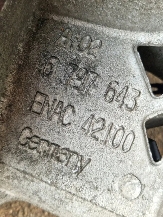 Plaquettes de frein avant OEM 6797643 pour BMW Série 6 image 3