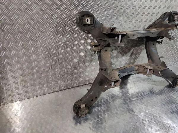 Mercedes-Benz GLE AMG Achter hulpframe OEM A1663503100 image 3