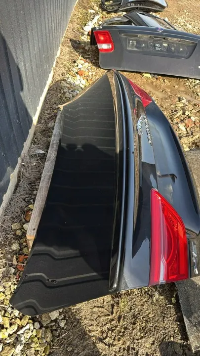 Jaguar XE R Sport Kofferbakdeksel OEM KLAPA - LRC Zwart image 3